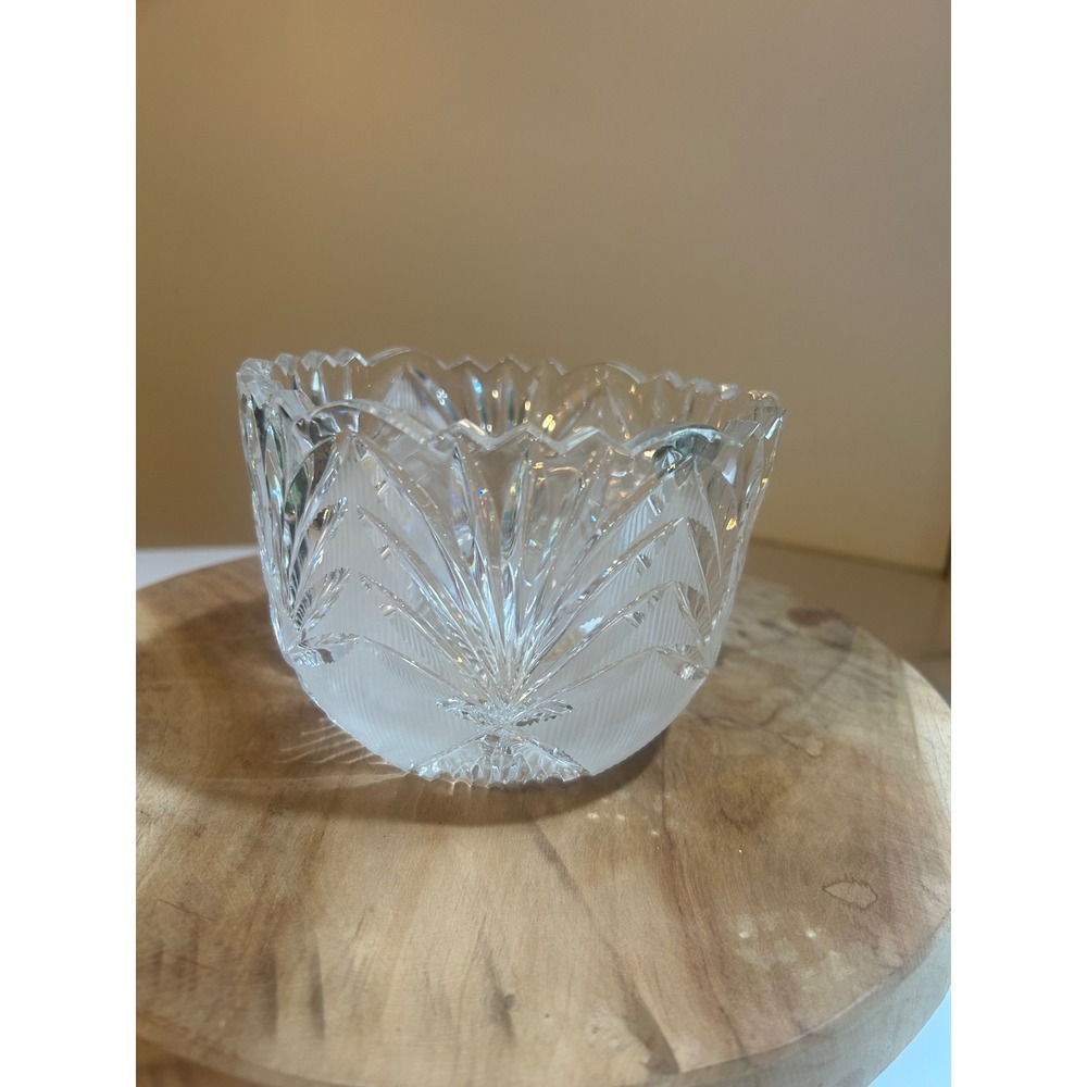 Vintage USSR Hand Made 24% Lead‎ Crystal Bowl Cut Glass Scalloped Edge 5 Inch